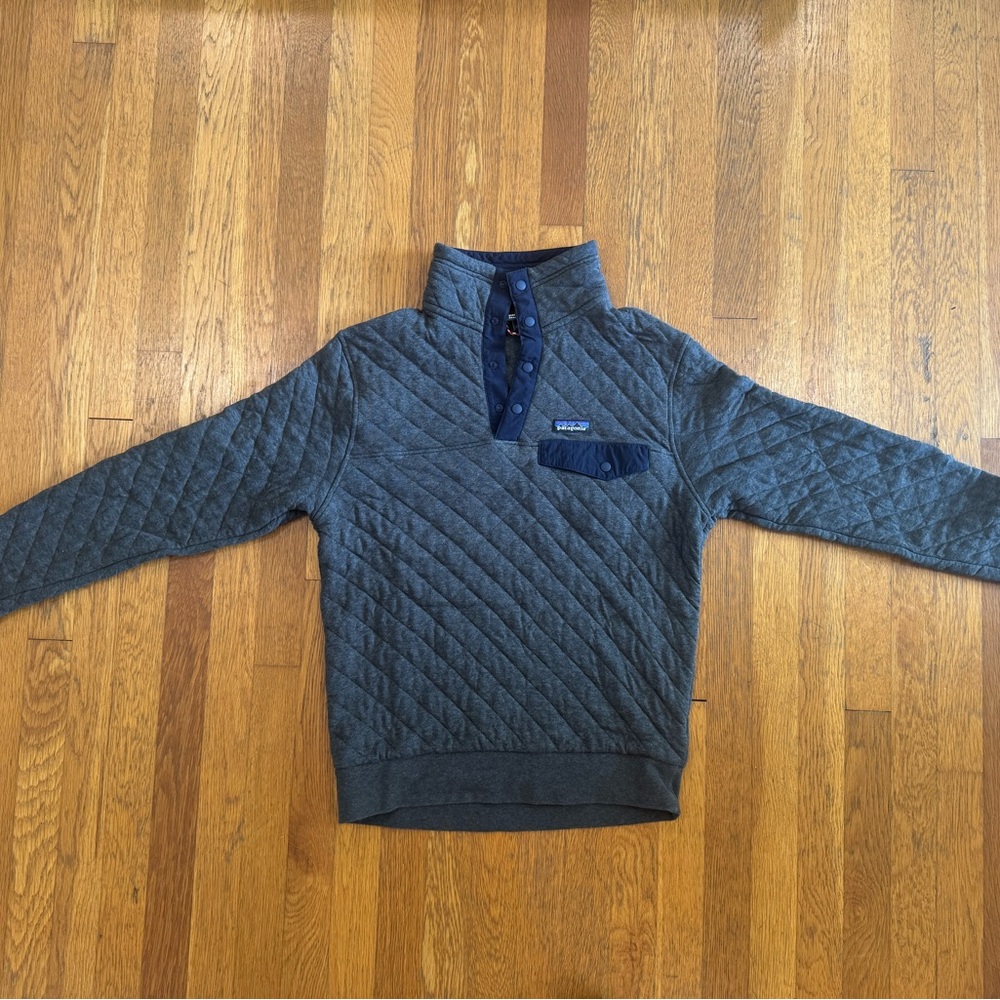 Patagonia Gray Quilted Pullover with Pocket